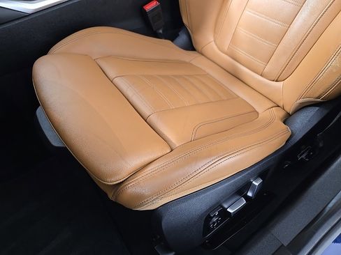 Used 2019 BMW 330i xDrive Sedan w/ Premium Package image 14