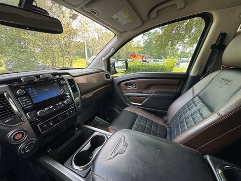 Used 2017 Nissan Titan Platinum Reserve AWD/4WD image 19