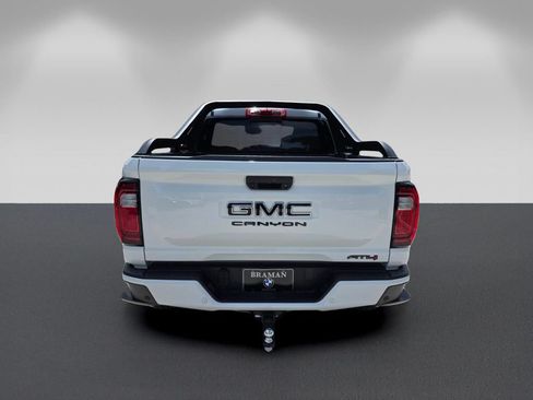 Used 2025 GMC Canyon AT4 w/ Nightfall Edition AWD/4WD image 5
