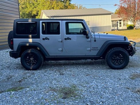 Used 2017 Jeep Wrangler Unlimited Sport w/ Connectivity Group image 2