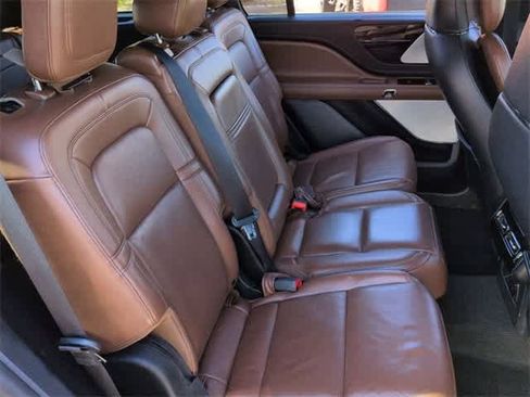 Used 2022 Lincoln Aviator Reserve w/ Equipment Group 201A image 21