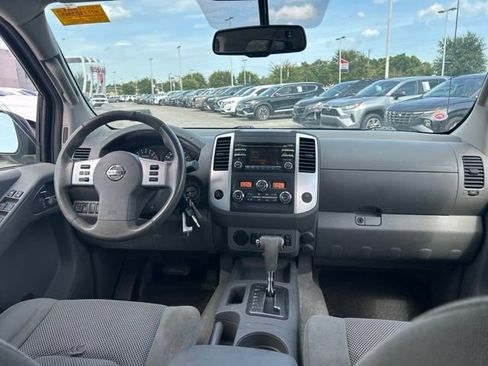 Used 2014 Nissan Frontier SV w/ SV Value Truck Package RWD image 15