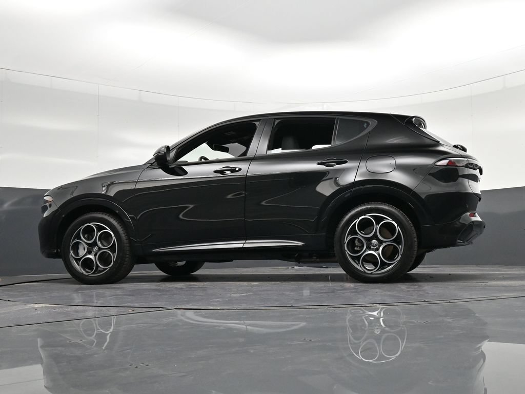 Used 2025 Alfa Romeo Tonale AWD/4WD image 39
