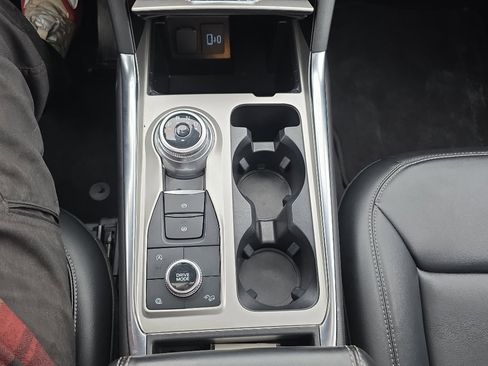 Certified 2024 Ford Explorer XLT w/ Equipment Group 202A image 17