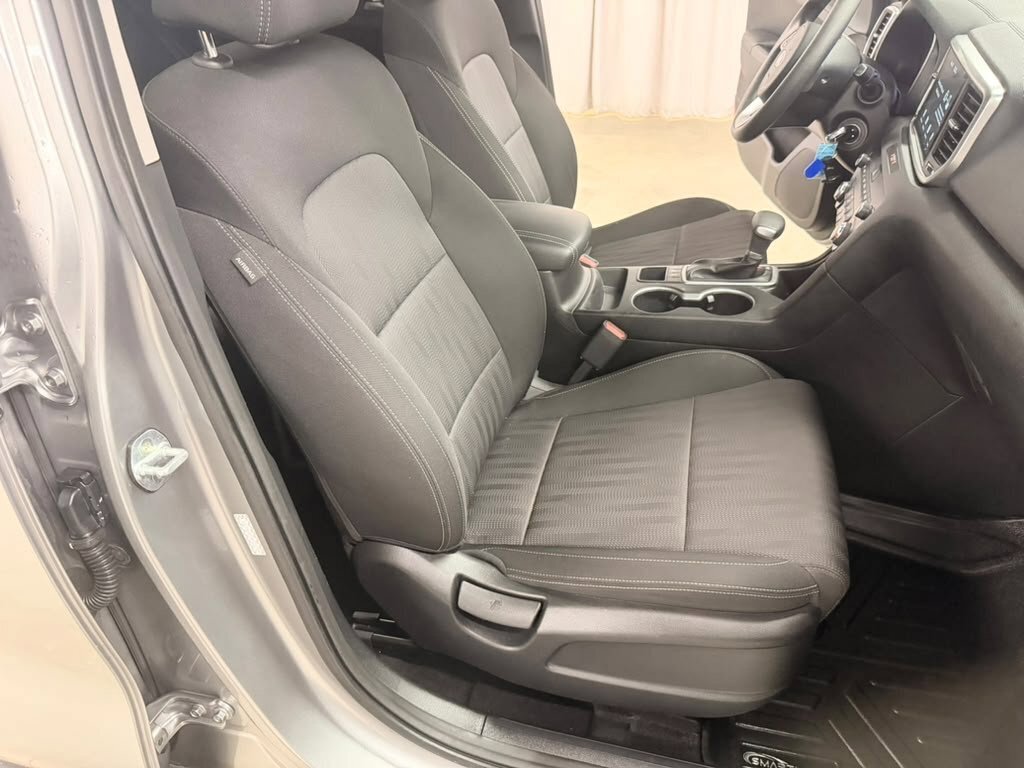 Used 2021 Kia Sportage LX AWD/4WD image 39