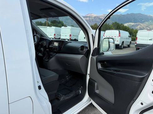 Used 2019 Nissan NV200 SV w/ Navigation Package FWD image 16