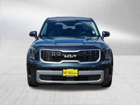 Used 2023 Kia Telluride LX AWD/4WD image 2