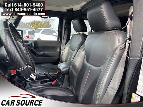 Used 2014 Jeep Wrangler Unlimited Sahara image 17