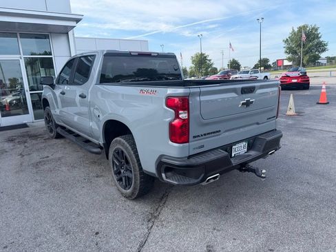 Used 2024 Chevrolet Silverado 1500 Custom Trail Boss w/ LPO, Dark Essentials Package AWD/4WD image 4