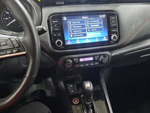 Used 2023 Nissan Kicks SR w/ SR Premium Package image 9