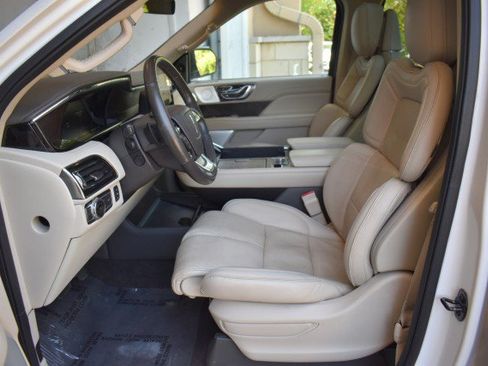 Used 2018 Lincoln Navigator Reserve w/ Technology Package AWD/4WD image 34