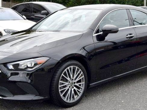 Used 2021 Mercedes-Benz CLA 250 4MATIC w/ Premium Package image 2