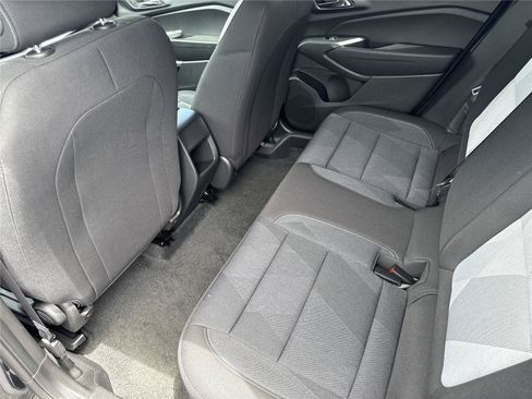 Used 2025 Chevrolet Trax LS FWD image 31