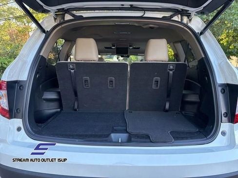 Used 2022 Honda Pilot Touring image 9