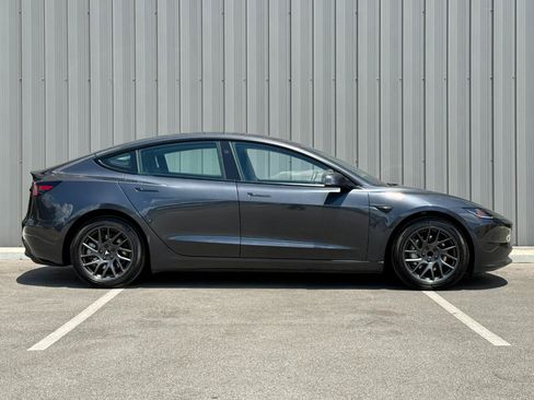 Used 2025 Tesla Model 3 RWD image 4