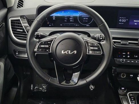 Certified 2024 Kia Seltos S FWD image 17