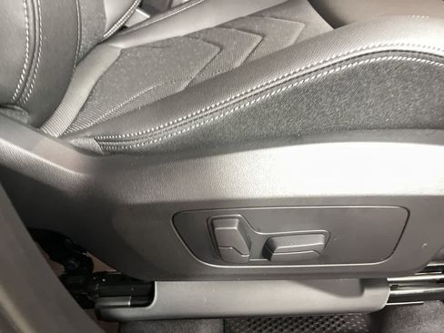 Used 2023 BMW X1 xDrive28i w/ Premium Package image 16