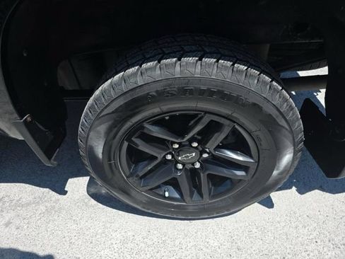 Used 2019 Chevrolet Silverado 1500 LT Trail Boss AWD/4WD image 14