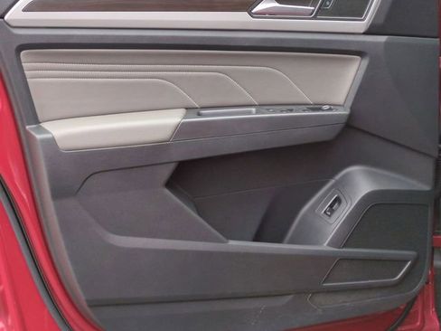 Used 2023 Volkswagen Atlas SE image 6