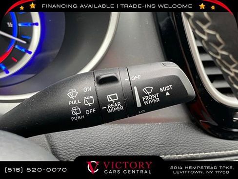 Used 2023 Chrysler Pacifica Touring-L image 26