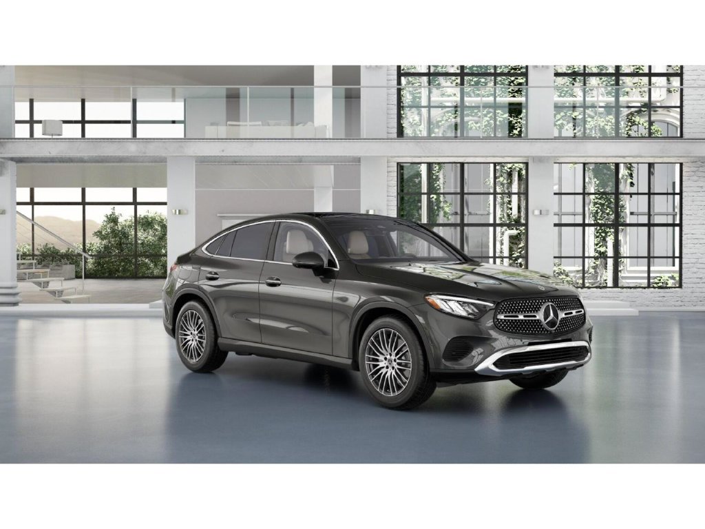Used 2025 Mercedes-Benz GLC 300 4MATIC image 11