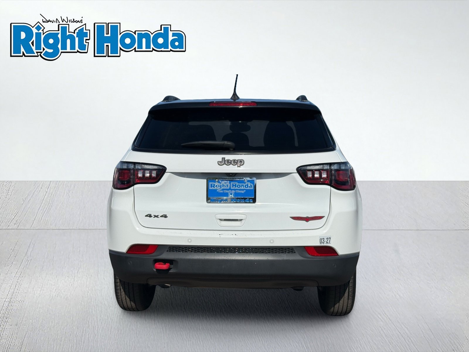 Used 2024 Jeep Compass Trailhawk AWD/4WD image 7