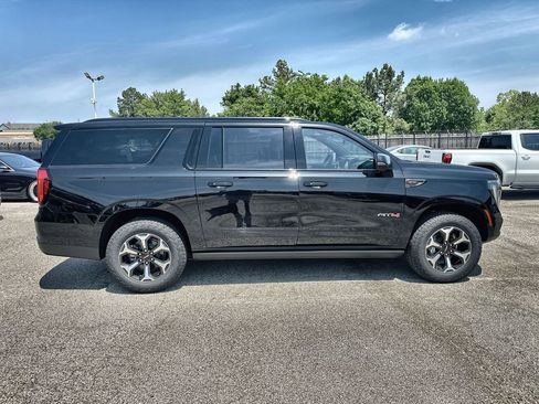 New 2026 GMC Yukon XL AT4 Ultimate w/ LPO, Floor Liner Package AWD/4WD image 10