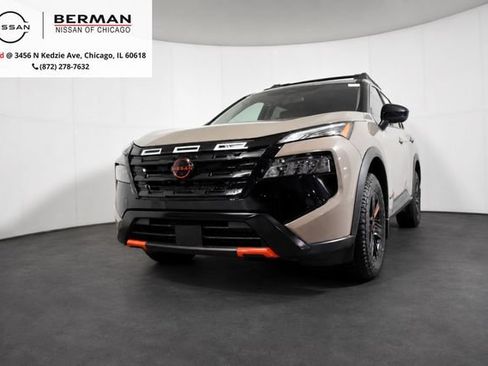 Used 2025 Nissan Rogue SV AWD/4WD image 1