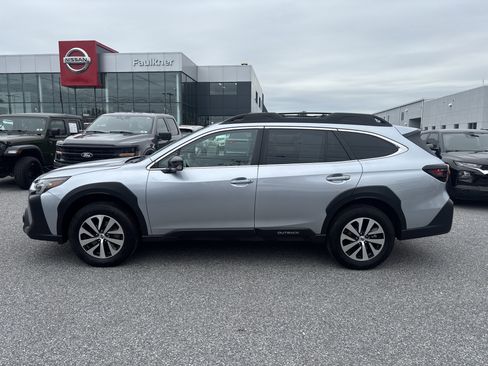 Used 2024 Subaru Outback Premium w/ Popular Package #1A AWD/4WD image 17