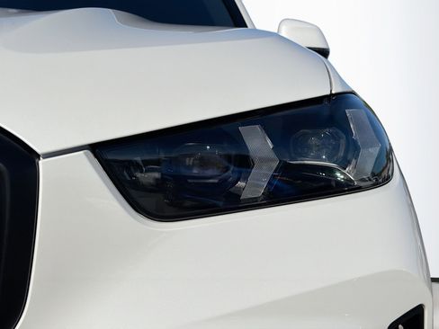 New 2026 BMW X5 xDrive50e w/ M Sport Package image 10