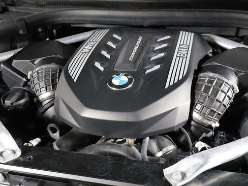Used 2022 BMW X5 M50i w/ Executive Package AWD/4WD image 22