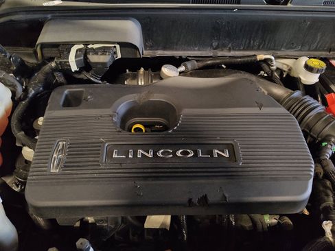Used 2019 Lincoln Nautilus Reserve FWD image 30