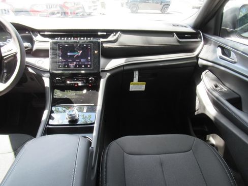 New 2026 Jeep Grand Cherokee Laredo RWD image 13