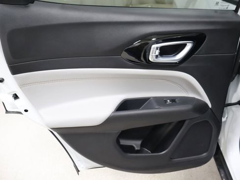 New 2026 Jeep Compass Limited image 13