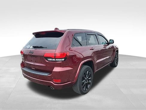 Used 2019 Jeep Grand Cherokee Altitude image 18