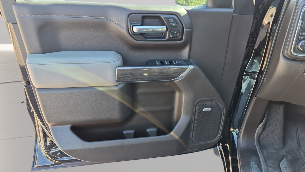 Used 2020 Chevrolet Silverado 1500 LTZ w/ LTZ Texas Edition RWD image 9
