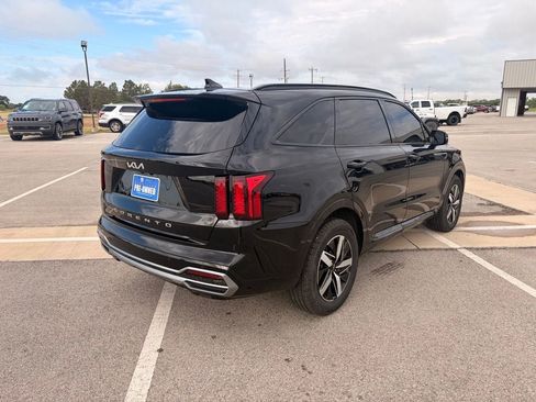 Used 2022 Kia Sorento S w/ Panoramic Sunroof Package FWD image 5