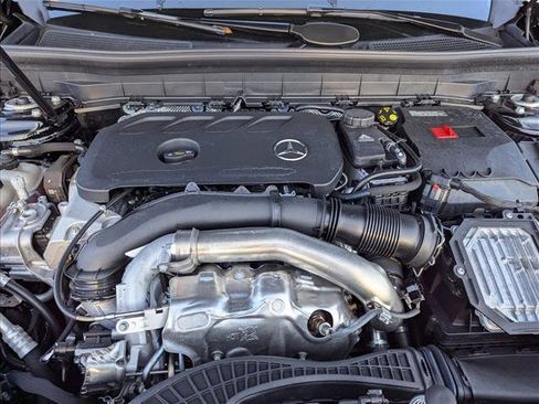 New 2025 Mercedes-Benz GLB 250 image 15