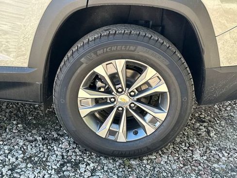 New 2026 Chevrolet Equinox LT w/ Safety and Technology Package AWD/4WD image 7