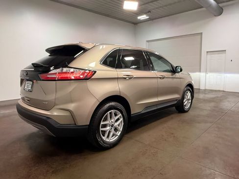 Used 2021 Ford Edge SEL w/ Convenience Package AWD/4WD image 34