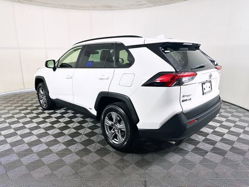 Used 2025 Toyota RAV4 LE image 5