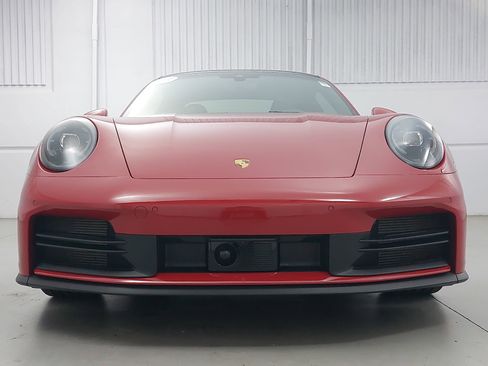 Certified 2025 Porsche 911 Carrera RWD image 10