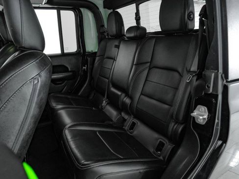 Used 2021 Jeep Gladiator Overland w/ Uconnect 4C Nav & Sound Group image 35