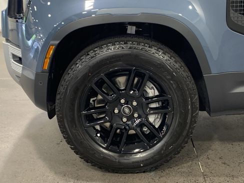 Used 2025 Land Rover Defender 110 S image 10