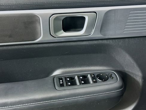 Used 2025 Hyundai Santa Fe SEL FWD image 15