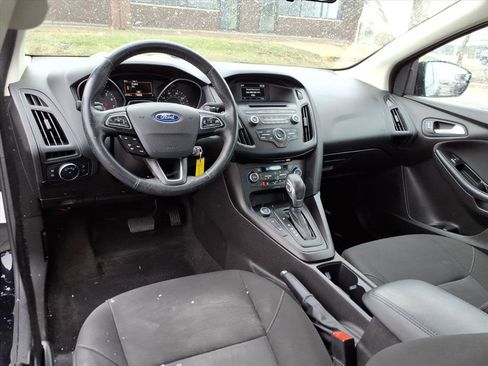 Used 2017 Ford Focus SE image 12