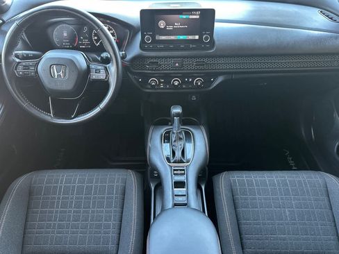 Used 2025 Honda HR-V Sport image 3