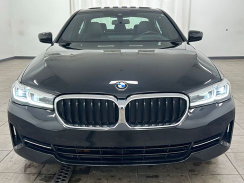 Used 2023 BMW 530i xDrive w/ Premium Package image 7