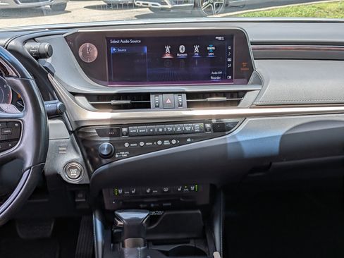 Used 2020 Lexus ES 350 w/ Accessory Package FWD image 18