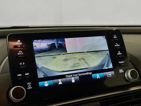 Used 2022 Honda Accord Touring image 16